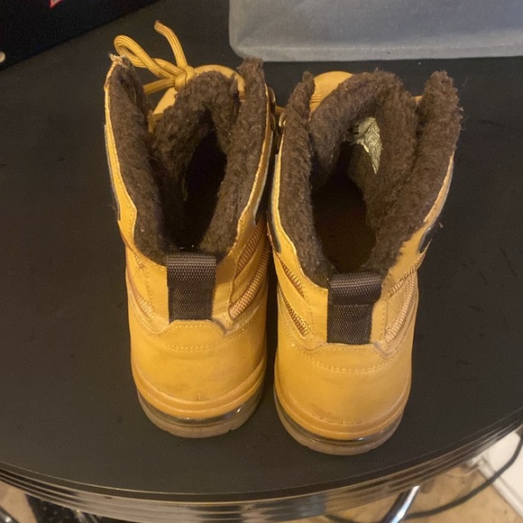 Men’s DC boots - Picture 2 of 5